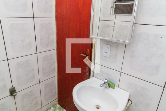 Banheiro de casa para alugar com 2 quartos, 100m² em Jardim Nova Tereza, São Paulo