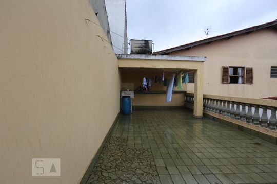Sacada de casa à venda com 3 quartos, 200m² em Jardim Ester Yolanda, São Paulo