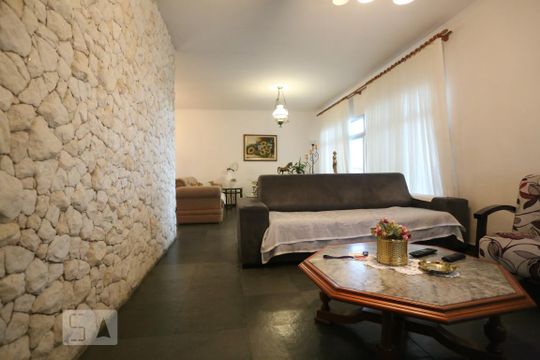 Casa à venda com 3 quartos, 200m² em Jardim Ester Yolanda, São Paulo