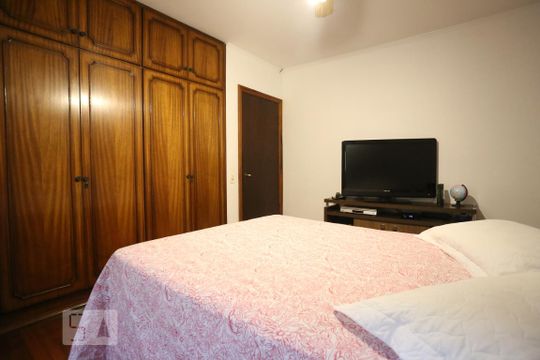 Quarto 1 de casa à venda com 3 quartos, 200m² em Jardim Ester Yolanda, São Paulo