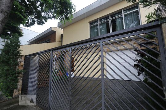 Fachada da Casa de casa à venda com 3 quartos, 200m² em Jardim Ester Yolanda, São Paulo