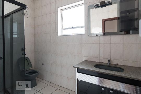 Banheiro da Suíte de casa à venda com 4 quartos, 300m² em Vila Guarani, São Paulo