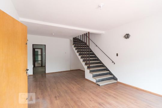 Sala de casa para alugar com 4 quartos, 300m² em Vila Guarani, São Paulo