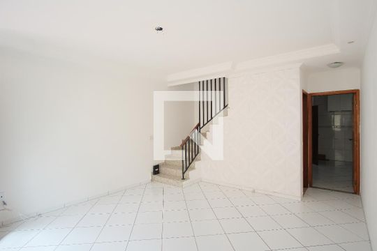 Casa de Condomínio para alugar com 3 quartos, 150m² em Vila Aricanduva, São Paulo