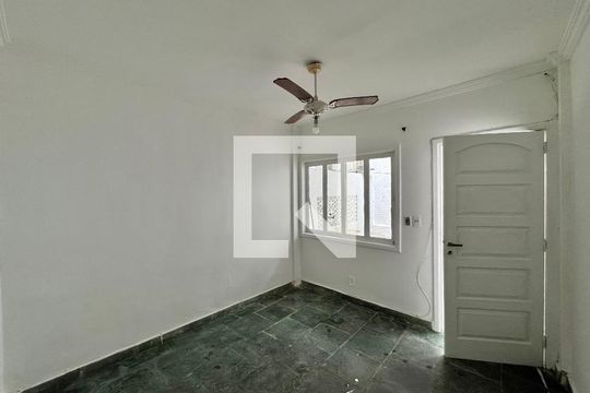 Sala de casa à venda com 1 quarto, 45m² em Vargem Pequena, Rio de Janeiro