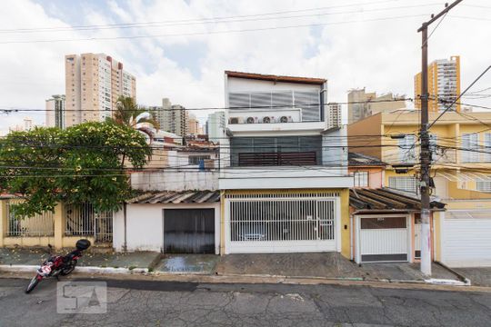 Vista de casa à venda com 3 quartos, 160m² em Vila da Saúde, São Paulo
