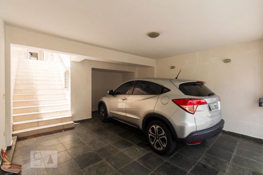 Garagem de casa à venda com 3 quartos, 160m² em Vila da Saúde, São Paulo