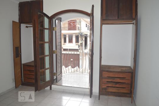Quarto 1 com sacada de casa para alugar com 2 quartos, 75m² em Vila Nova Mazzei, São Paulo
