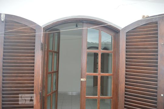 Quarto 2 com vista para a área de serviço de casa para alugar com 2 quartos, 75m² em Vila Nova Mazzei, São Paulo