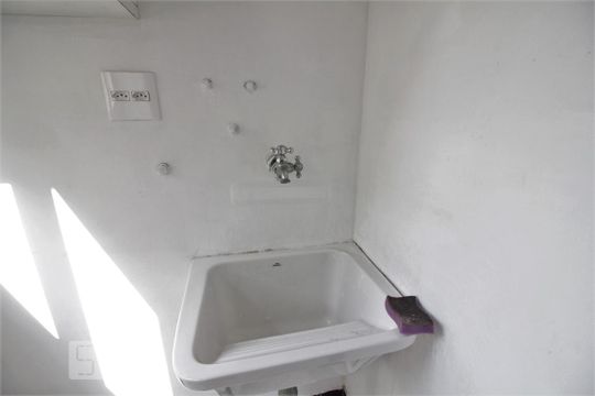 Tanque de apartamento para alugar com 1 quarto, 42m² em Vila Suzana, São Paulo