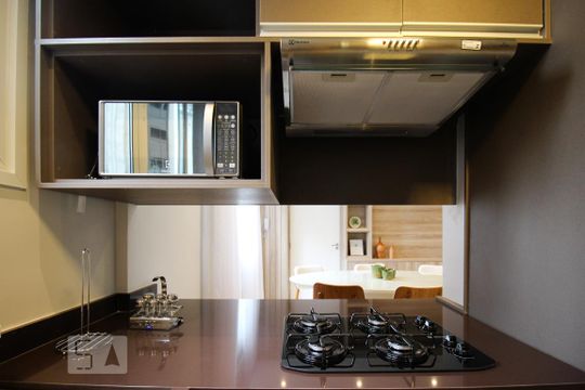 Cozinha de apartamento para alugar com 3 quartos, 100m² em Vila Nova Conceição, São Paulo
