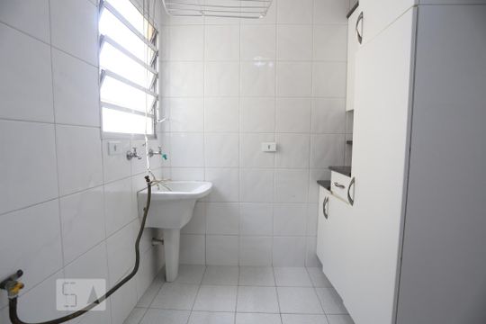 Área de Serviço de apartamento para alugar com 2 quartos, 55m² em Quitaúna, Osasco