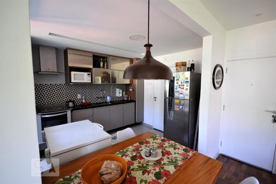 Cozinha de apartamento à venda com 3 quartos, 100m² em Laranjeiras, Rio de Janeiro