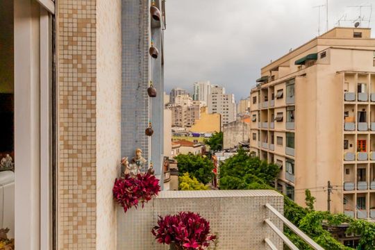 Varanda de apartamento à venda com 3 quartos, 156m² em Bela Vista, São Paulo
