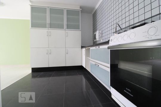 Cozinha de apartamento para alugar com 1 quarto, 69m² em Cidade Monções, São Paulo