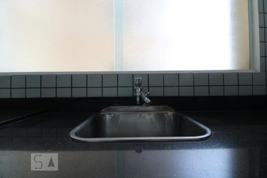 Pia área de serviço de apartamento para alugar com 1 quarto, 69m² em Cidade Monções, São Paulo