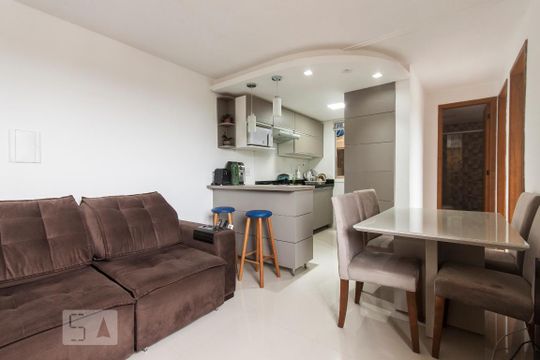Apartamento à venda com 2 quartos, 40m² em Vila Nova, Porto Alegre