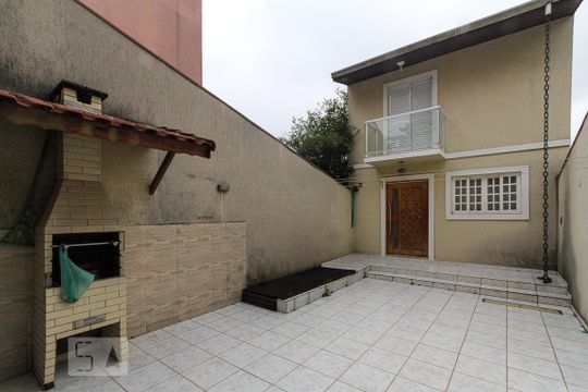 Quintal de casa para alugar com 3 quartos, 400m² em Sítio da Figueira, São Paulo