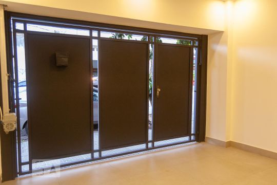 Garagem de casa à venda com 2 quartos, 115m² em Chácara Califórnia, São Paulo