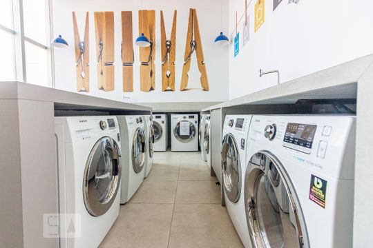 Lavanderia de kitnet/studio para alugar com 1 quarto, 46m² em Centro, Osasco