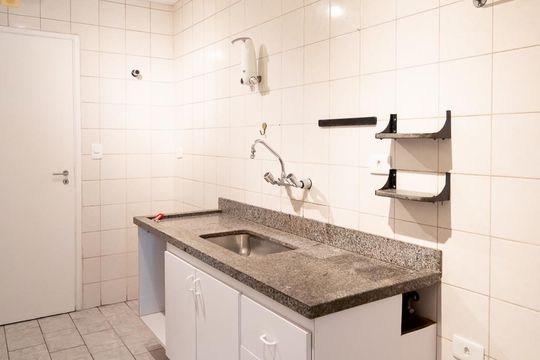 Cozinha de apartamento para alugar com 3 quartos, 100m² em Chácara Santo Antônio (zona Sul), São Paulo