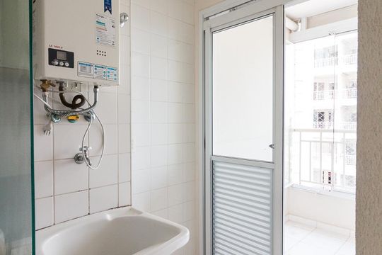 Área de serviço de apartamento à venda com 2 quartos, 55m² em Vila Endres, Guarulhos
