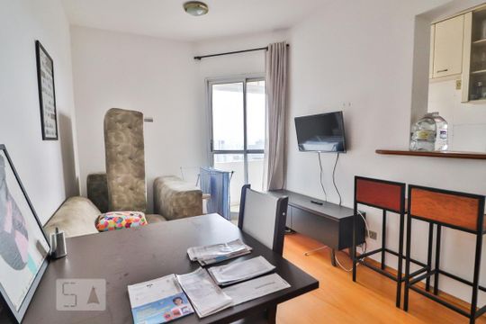 Sala de kitnet/studio para alugar com 1 quarto, 37m² em Consolação, São Paulo