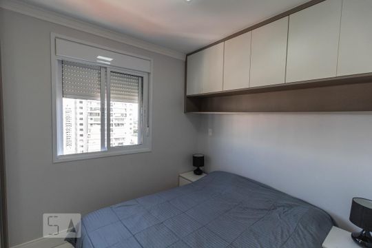Suíte  de apartamento à venda com 2 quartos, 61m² em Campo Belo, São Paulo