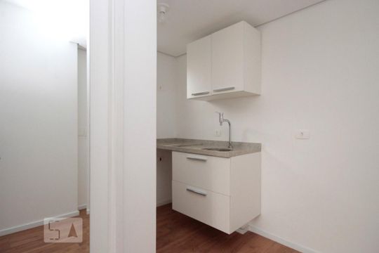 Cozinha de kitnet/studio para alugar com 1 quarto, 35m² em Centro, São Paulo