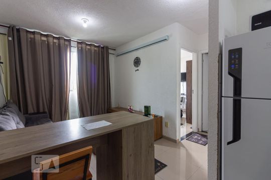Sala de apartamento à venda com 2 quartos, 40m² em São Pedro, Osasco