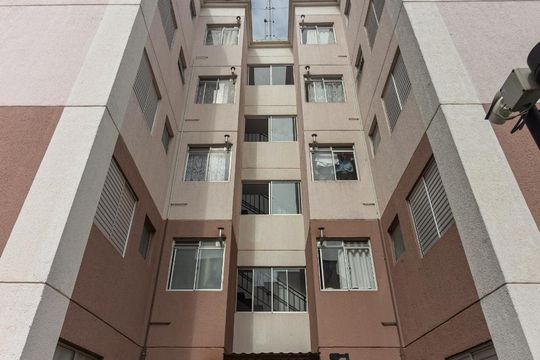 Fachada do bloco de apartamento à venda com 2 quartos, 40m² em São Pedro, Osasco