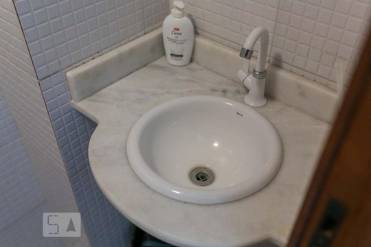 Lavabo de casa à venda com 4 quartos, 220m² em Partenon, Porto Alegre