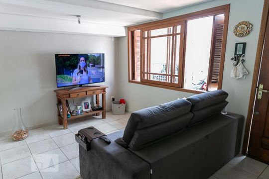 Sala de casa à venda com 4 quartos, 220m² em Partenon, Porto Alegre