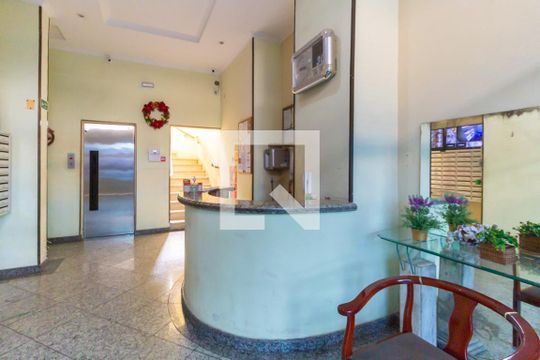 Entrada de apartamento para alugar com 2 quartos, 75m² em Liberdade, São Paulo