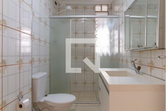 Banheiro de apartamento para alugar com 2 quartos, 75m² em Liberdade, São Paulo