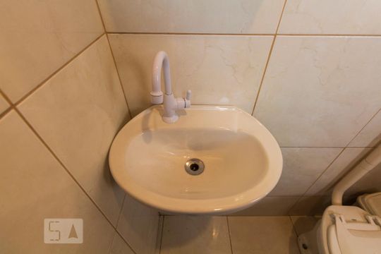 Banheiro Social de kitnet/studio para alugar com 1 quarto, 14m² em Vila da Saúde, São Paulo