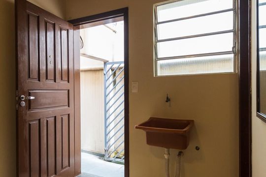 Cozinha e Área de Serviço de kitnet/studio para alugar com 1 quarto, 14m² em Vila da Saúde, São Paulo