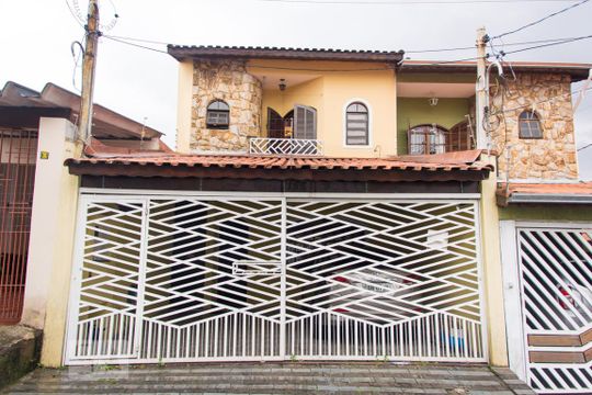 Fachada do bloco de casa à venda com 3 quartos, 173m² em Utinga, Santo André