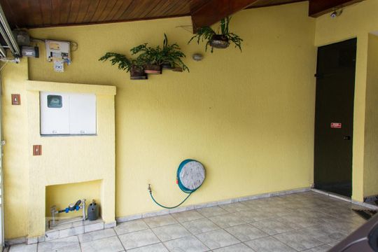 Garagem de casa à venda com 3 quartos, 173m² em Utinga, Santo André