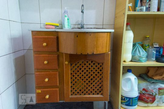 Gabinete de casa à venda com 3 quartos, 173m² em Utinga, Santo André