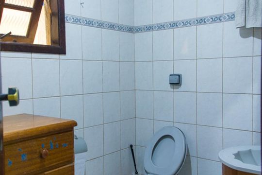 Banheiro Social 1 de casa à venda com 3 quartos, 173m² em Utinga, Santo André