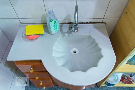 Pia de casa à venda com 3 quartos, 173m² em Utinga, Santo André