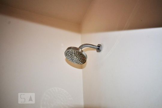 Chuveiro de apartamento para alugar com 1 quarto, 60m² em Botafogo, Rio de Janeiro