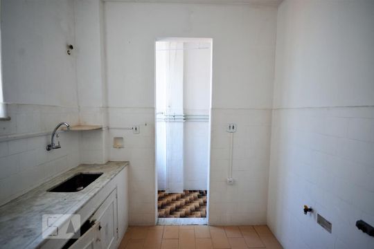 Cozinha de apartamento para alugar com 1 quarto, 60m² em Botafogo, Rio de Janeiro