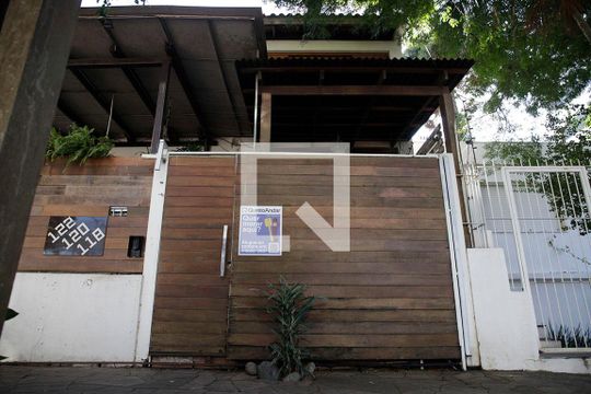 Fachada de apartamento para alugar com 1 quarto, 50m² em Petrópolis, Porto Alegre