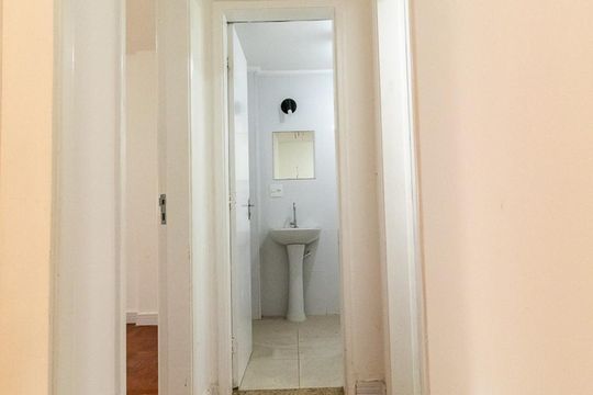 Corredor de apartamento para alugar com 2 quartos, 41m² em Pinheiros, São Paulo