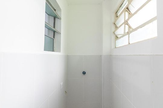 Área de serviço de apartamento para alugar com 2 quartos, 41m² em Pinheiros, São Paulo