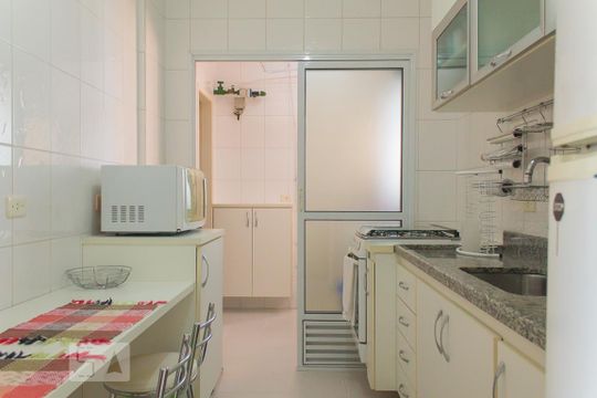 Cozinha  de apartamento para alugar com 3 quartos, 86m² em Vila Dom Pedro I, São Paulo