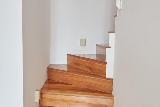 Escadas de apartamento para alugar com 1 quarto, 66m² em Paraíso, São Paulo