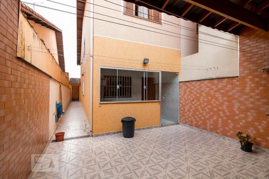 Quintal - fundos de casa à venda com 3 quartos, 183m² em Vila Flórida, Guarulhos